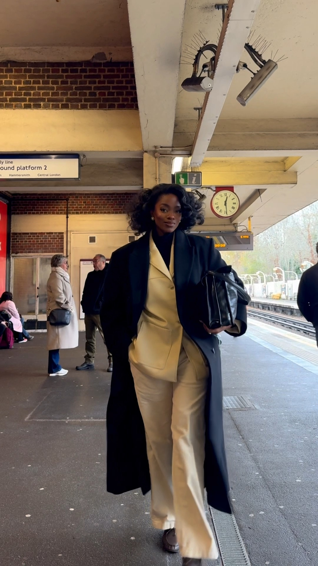It’s the perfect season for layering, do you agree?

Wool coat, maxi coat, office outfit, work wear, blazer, loafers, chic, leather handbag, winter outfit, winter style

#LTKwinter #LTKuk #LTKfestive