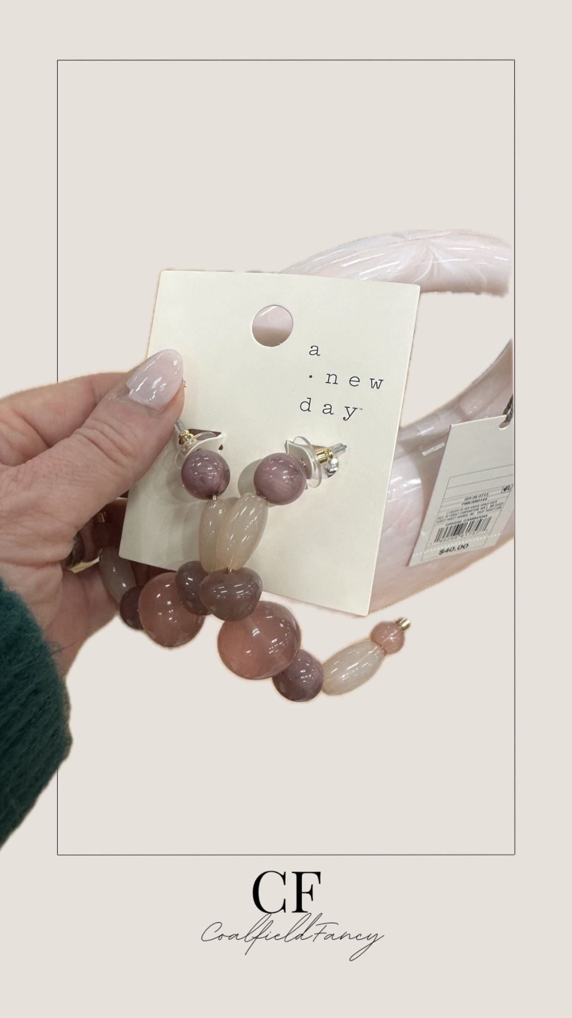 Mauve beaded hoop earrings


#LTKFindsUnder50