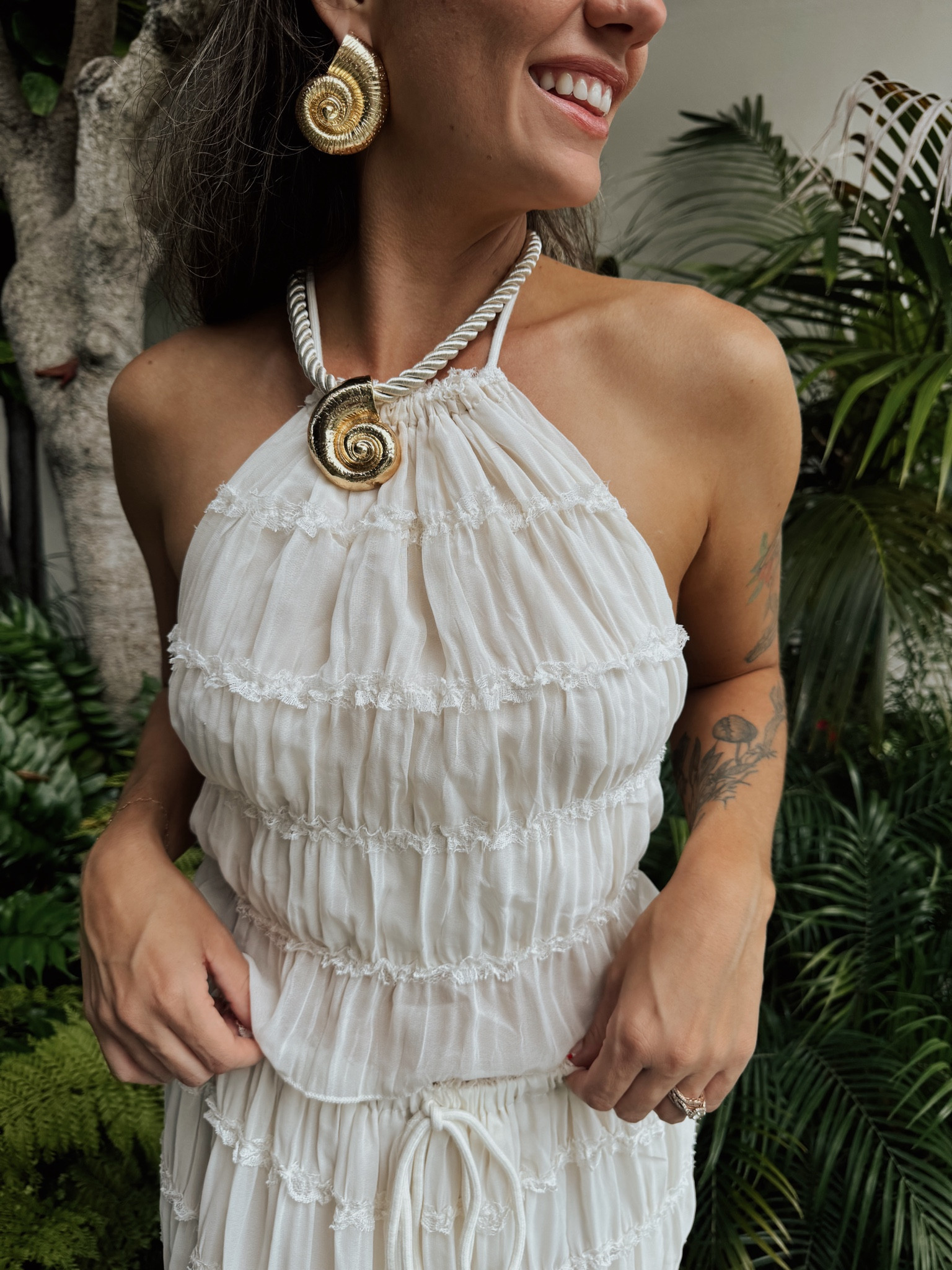 Coastal summer outfit 🐚✨
#amazon #revolve #8otherreasons #shellnecklace 

#LTKSummerSales #LTKStyleTip #LTKSeasonal