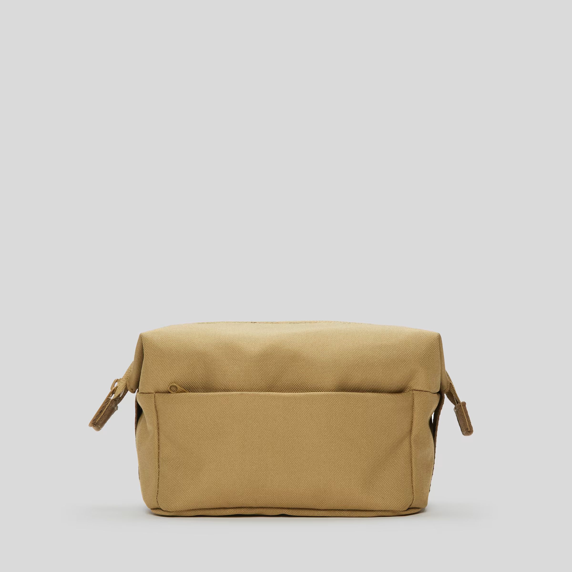 The ReNew Transit Catch-All Case | Everlane