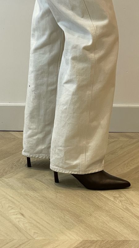 Boots and white jeans combo 🖤

#LTKSeasonal #LTKshoecrush #LTKeurope