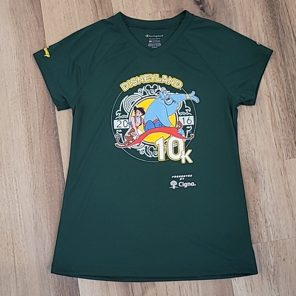 NWOT RunDisney Champion Disneyland 10k 2016 Race Shirt Aladdin Genie Green M | Poshmark