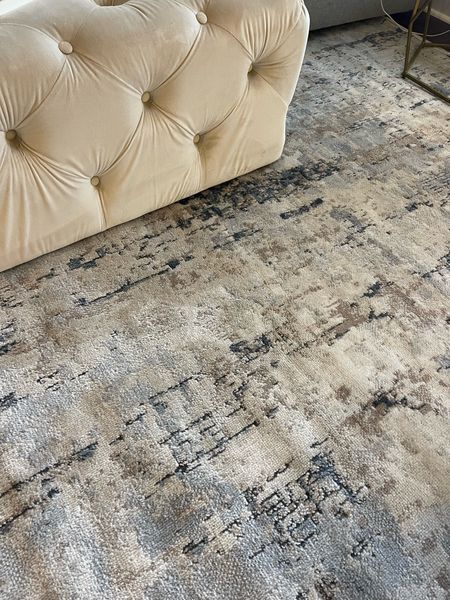 New area rug from Wayfair 
Bedroom decor 
Living room decor 


#LTKhome #LTKFind #LTKstyletip