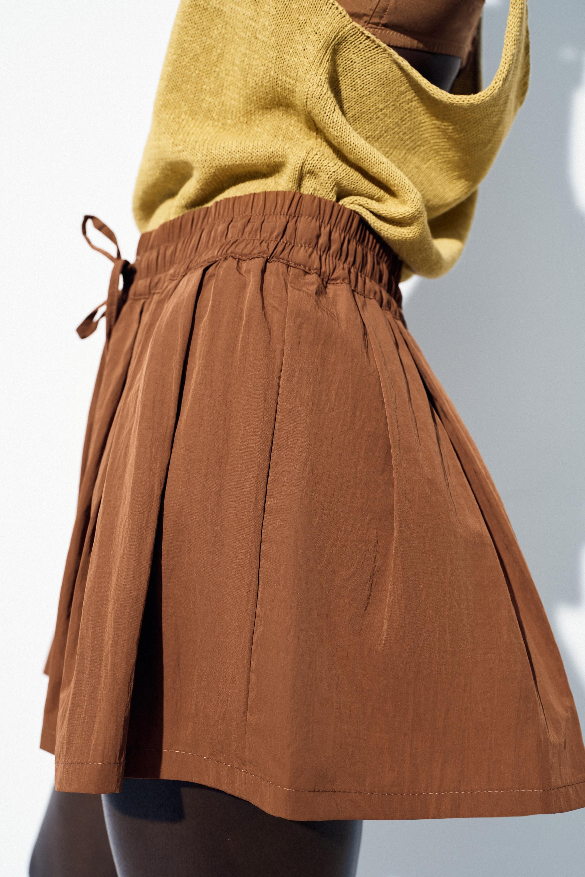 ELASTIC WAIST SHORTS | Zara US