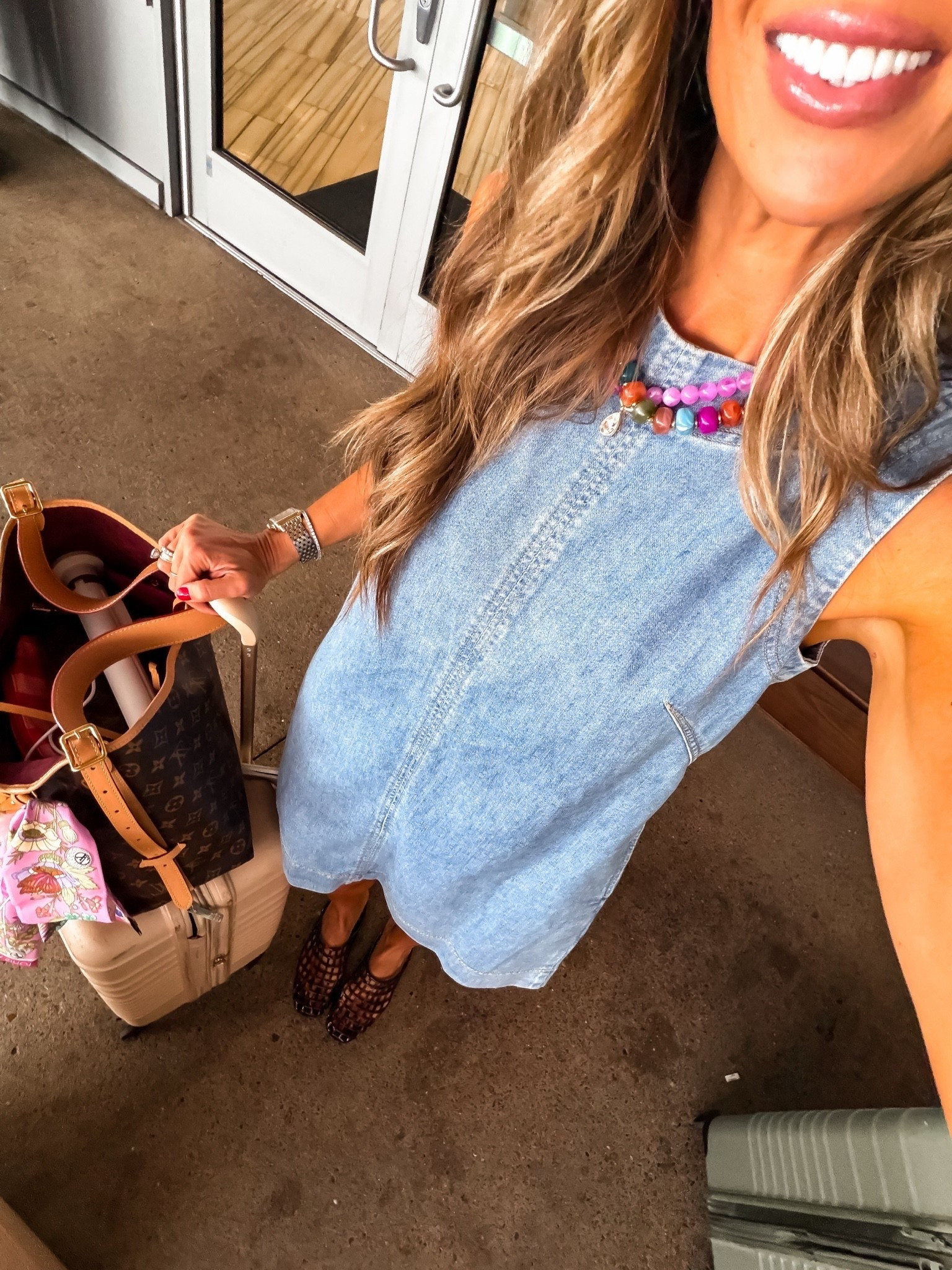 The jelly flats are BACK and I’m into it. 😍 Such a fun little shoe to make a simple outfit feel more interesting.

jelly flats, woven jelly flats, jelly ballet flats, casual shoes, statement shoes, flat shoes, everyday shoes, women’s flats, shoe trend, outfit accessories, spring shoes, TheMomInStyle

#LTKOver40 #LTKSeasonal #LTKootd