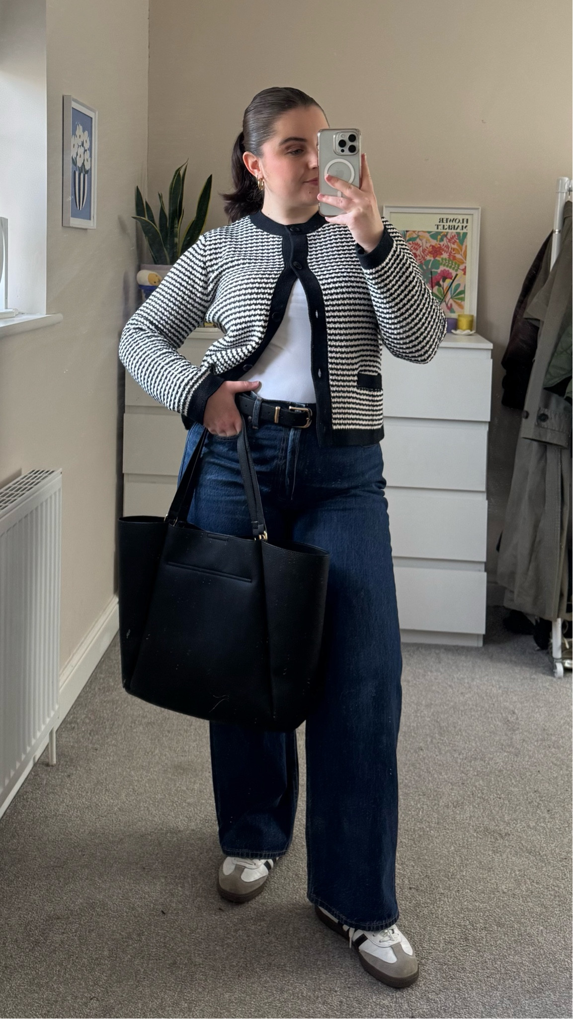 Casual work outfit idea 

Stripe cardigan, dark wash jeans, casual work outfit, easy work outfit

#LTKuk #LTKmidsize #LTKWinterSale