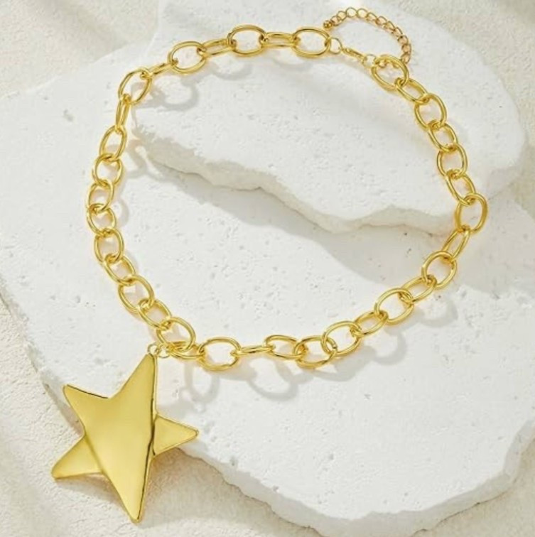 Such a fun statement necklace! 

Amazon find, gold statement necklace, chunky necklace, star necklace