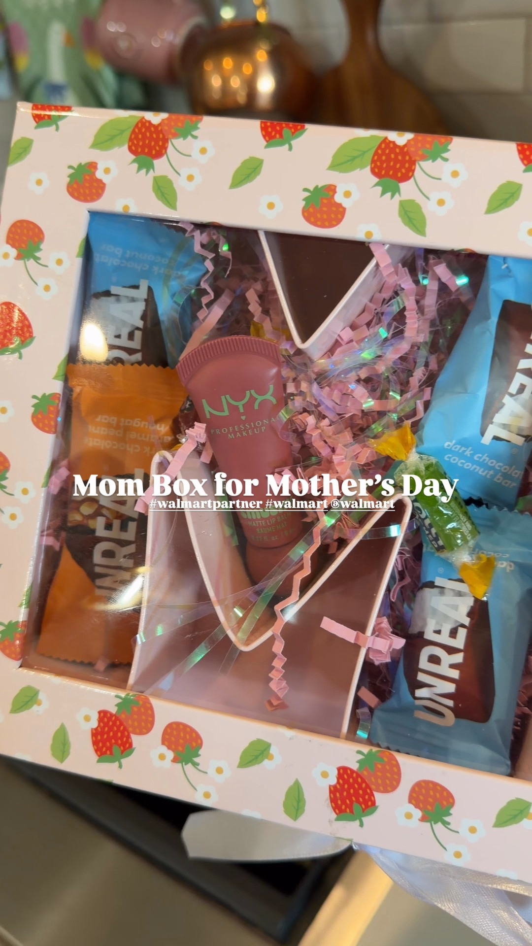 Mothers Day box from Walmart! Fill it with all her favs including candy, gift cards, makeup, etc! #walmartpartner #walmart @walmart 