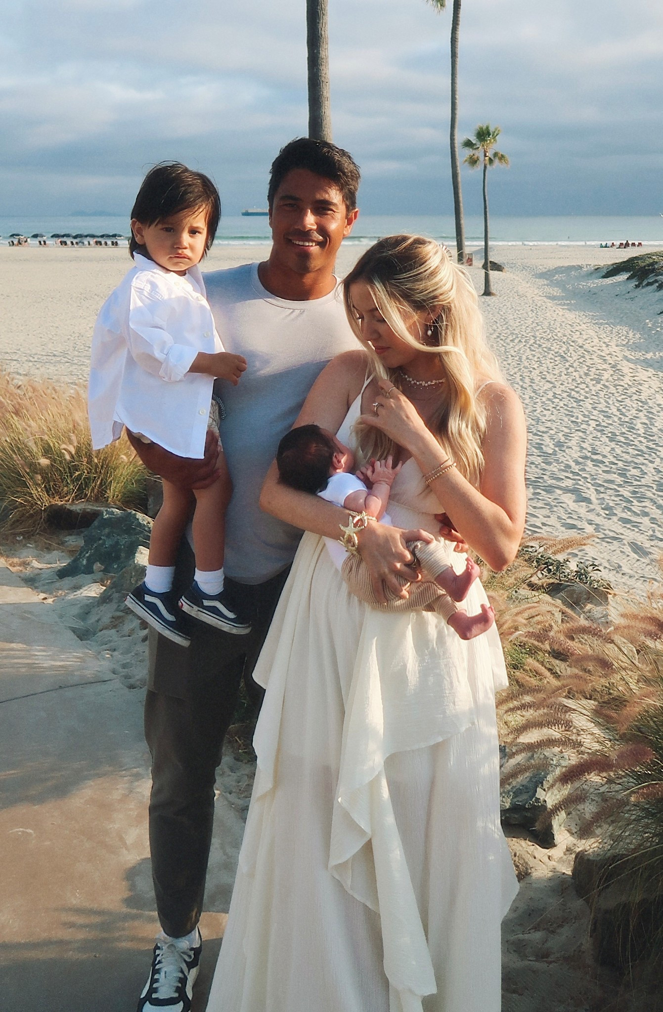 The perfect summer postpartum dress

#LTKStyleTip #LTKFamily #LTKFindsUnder50