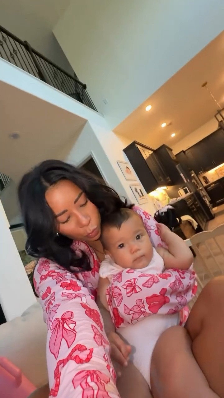 Sundays are my favorite!! Anyone else IMMEDIATELY in comfies after church? Have a blessed week!!🥹❤️

Comment “shop” for links in video✨

#morningvlog #momlife #sunday #relatable #ditl mom of 2, church, breakfast, vlog, GRWM, Church ootd

#LTKgrwm #LTKmomlife #LTKselfcare