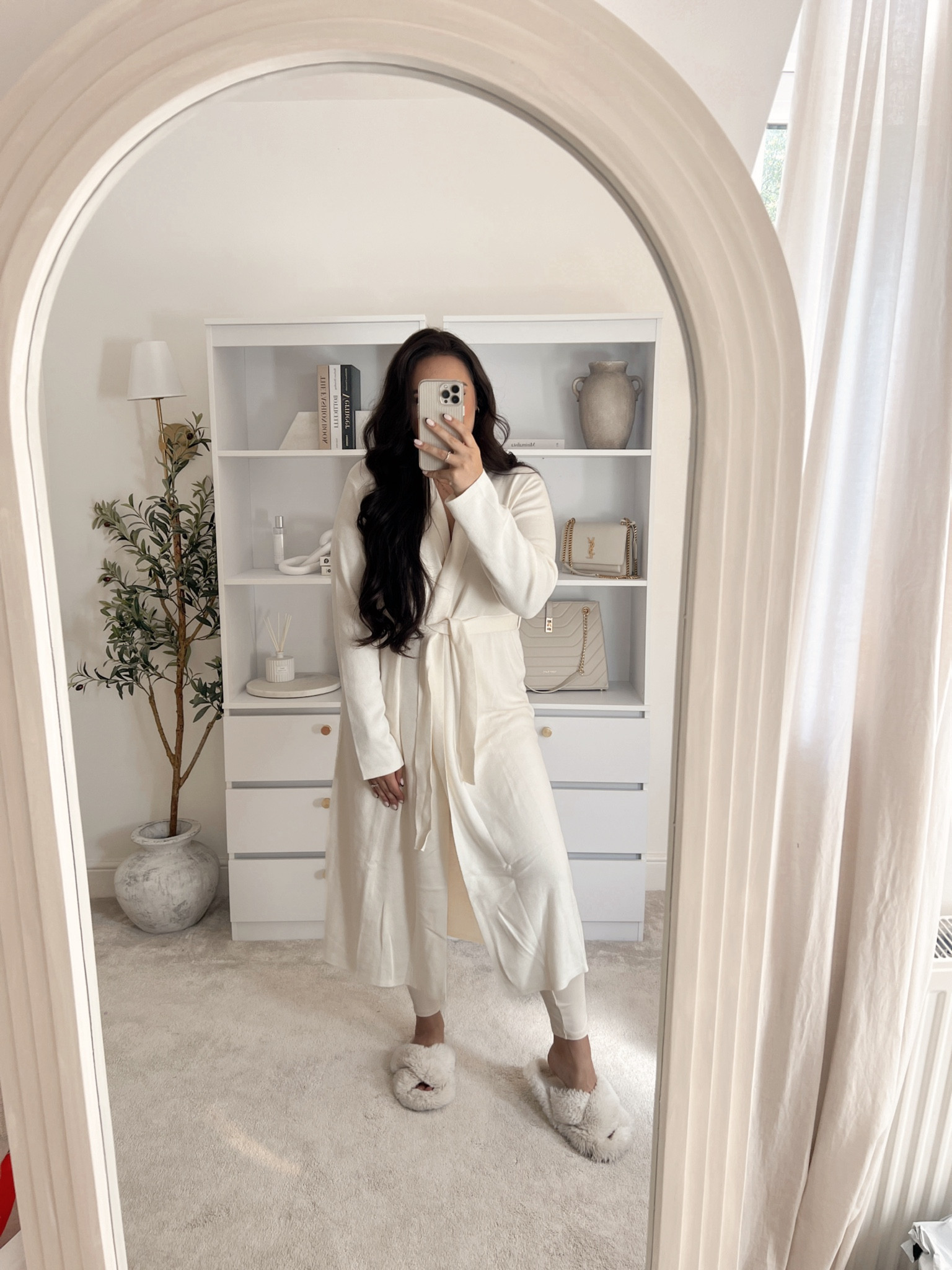 Cardigan that looks like a dressing gown vibe ☁️🤍👏🏼

#LTKautumn #LTKuk #LTKhome