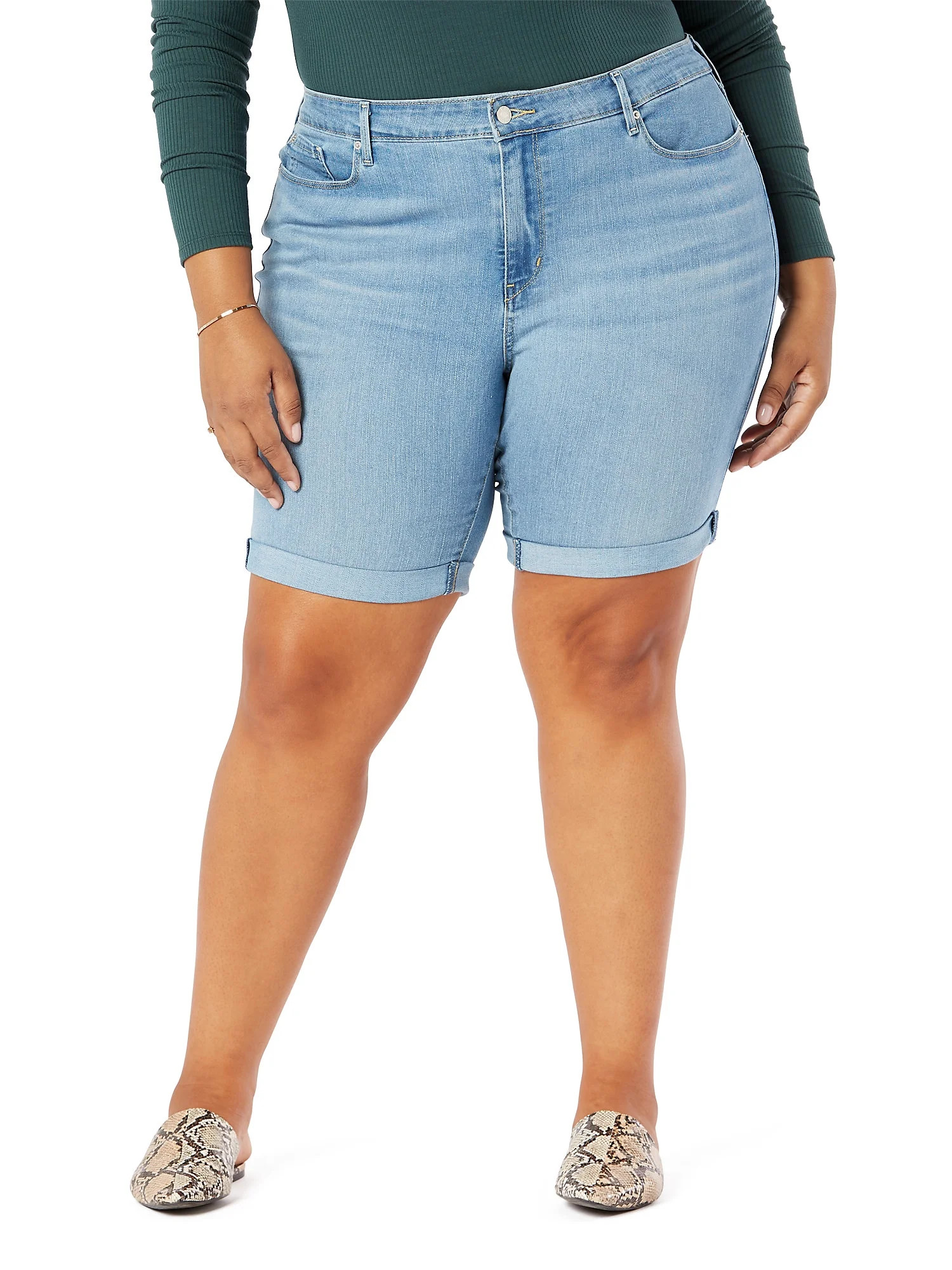 Signature by Levi Strauss & Co.™ Women's Plus Size Bermuda Shorts - Walmart.com | Walmart (US)