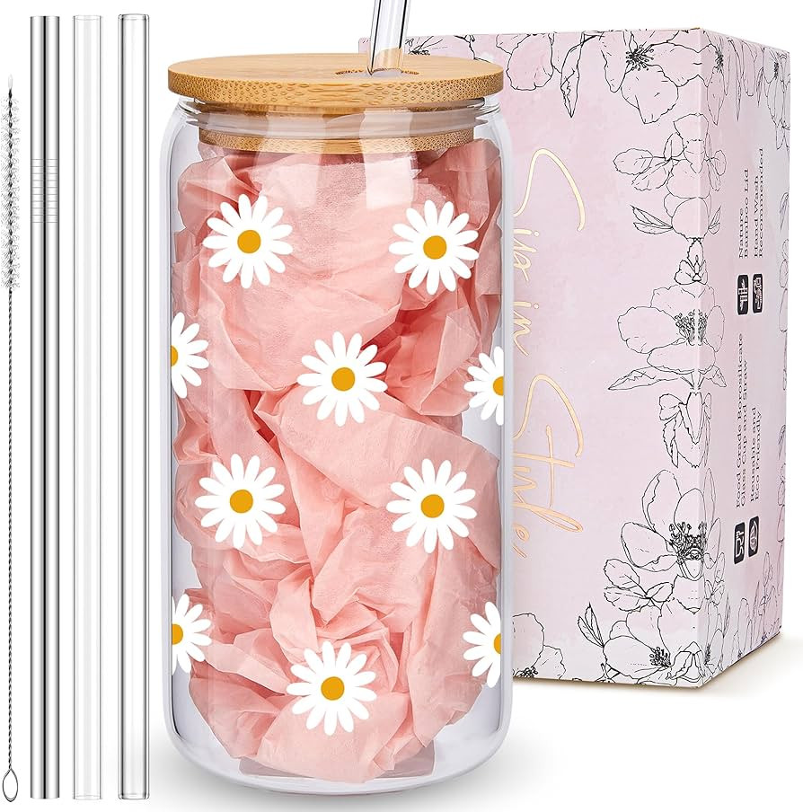 Cute Glass Cups with Lids and Straws, Daisy Design Iced Coffee Cup, Aesthetic Mug Tumbler for Wom... | Amazon (US)
