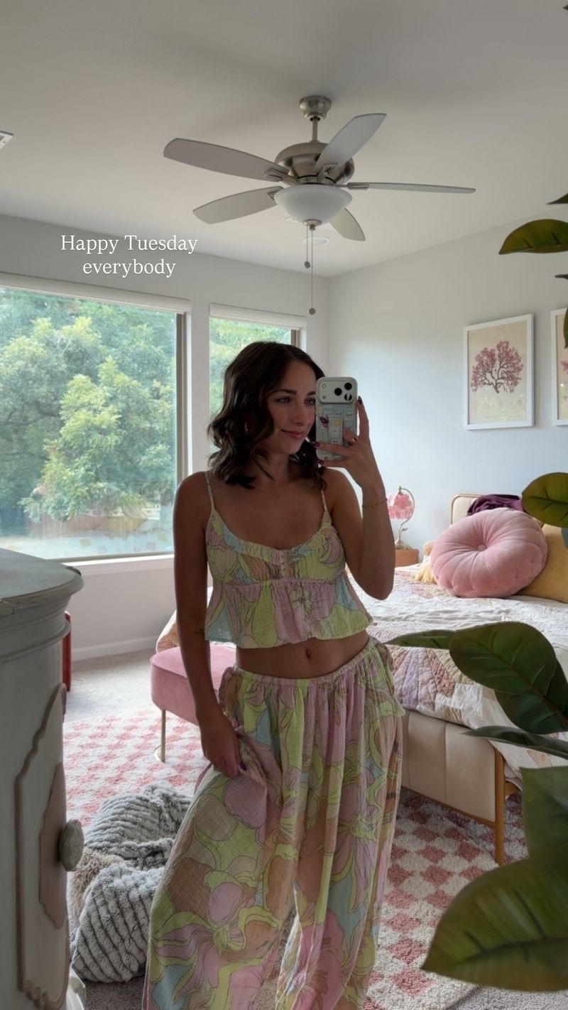 Love the print on this set!

#LTKdayinmylife #LTKgrwm #LTKootd