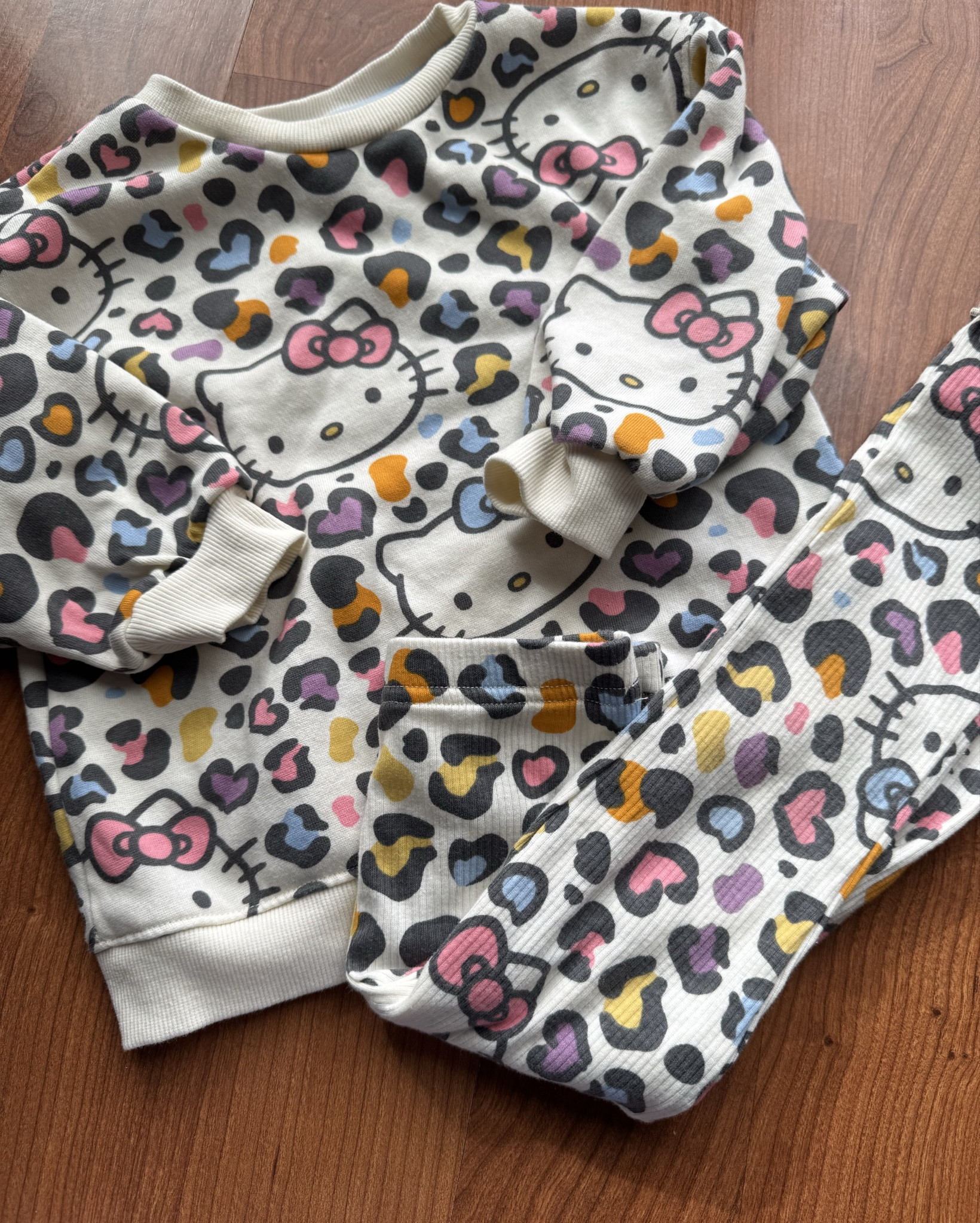 This toddler cat matching set from Walmart is too cute to pass up! 🐱💖 Only $13 for the full outfit — long sleeve top + matching pants! Perfect cozy set for fall and winter days, daycare, or lounging at home.

🛒 Linked the exact Walmart toddler outfit — runs true to size and comes in other adorable prints too!

#WalmartFinds #ToddlerOutfit #ToddlerStyle #AffordableKidsClothes #MomLife #MatchingSet #WalmartFashion #ToddlerGirlOutfit #ToddlerFallOutfit #LTKKids #LTKFinds

#LTKFindsUnder50 #LTKSeasonal #LTKKids