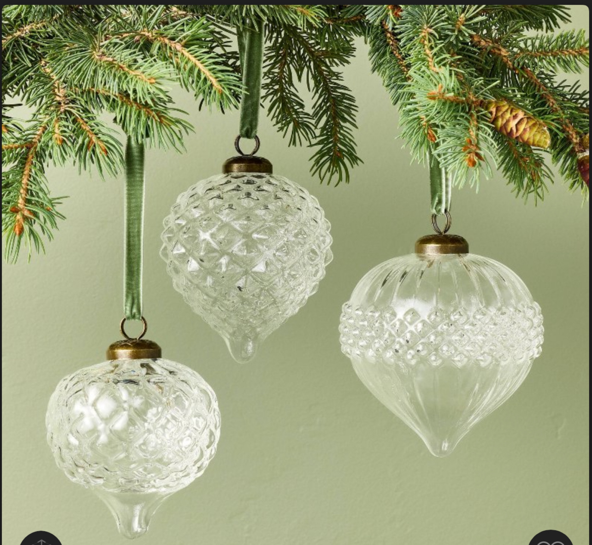 In Stock!

Beautiful Ornate Glass Ornaments!

#targetfinde #christmas2024decor #hearth&hand #glassornaments 

#LTKHoliday #LTKSeasonal #LTKMidsize
