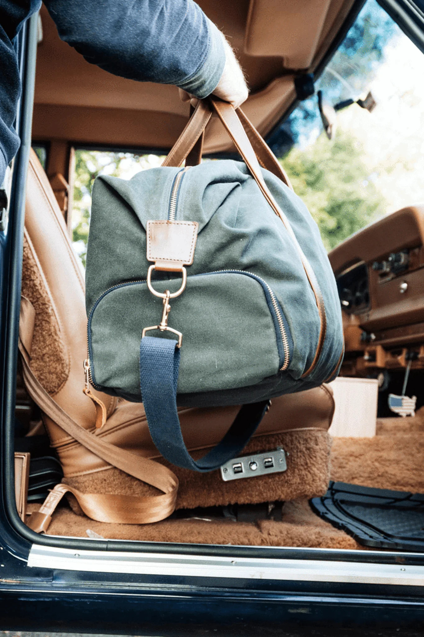 Hunter Green Waxed Canvas Heritage Weekender Duffel | Tuckernuck (US)