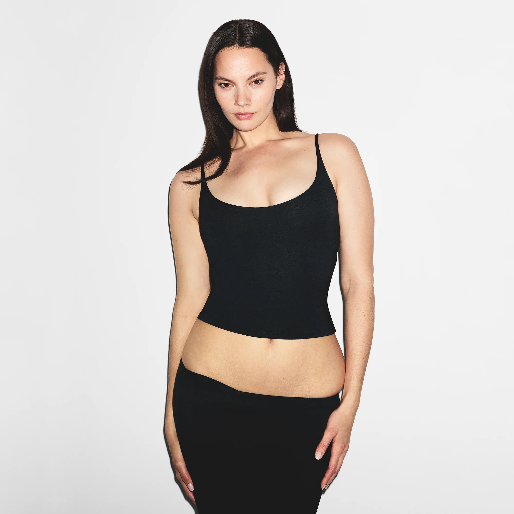 SKIMS Scoop Neck Cami Top | Black | XS | Smooth Layers | SKIMS (US)