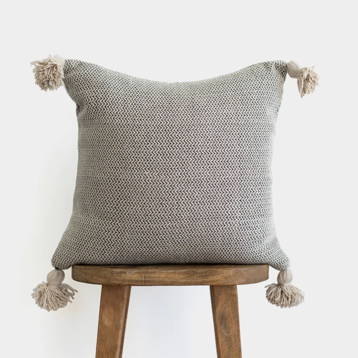 Tweed in Cream - 22" Moroccan Pillow Cover | Woven Nook