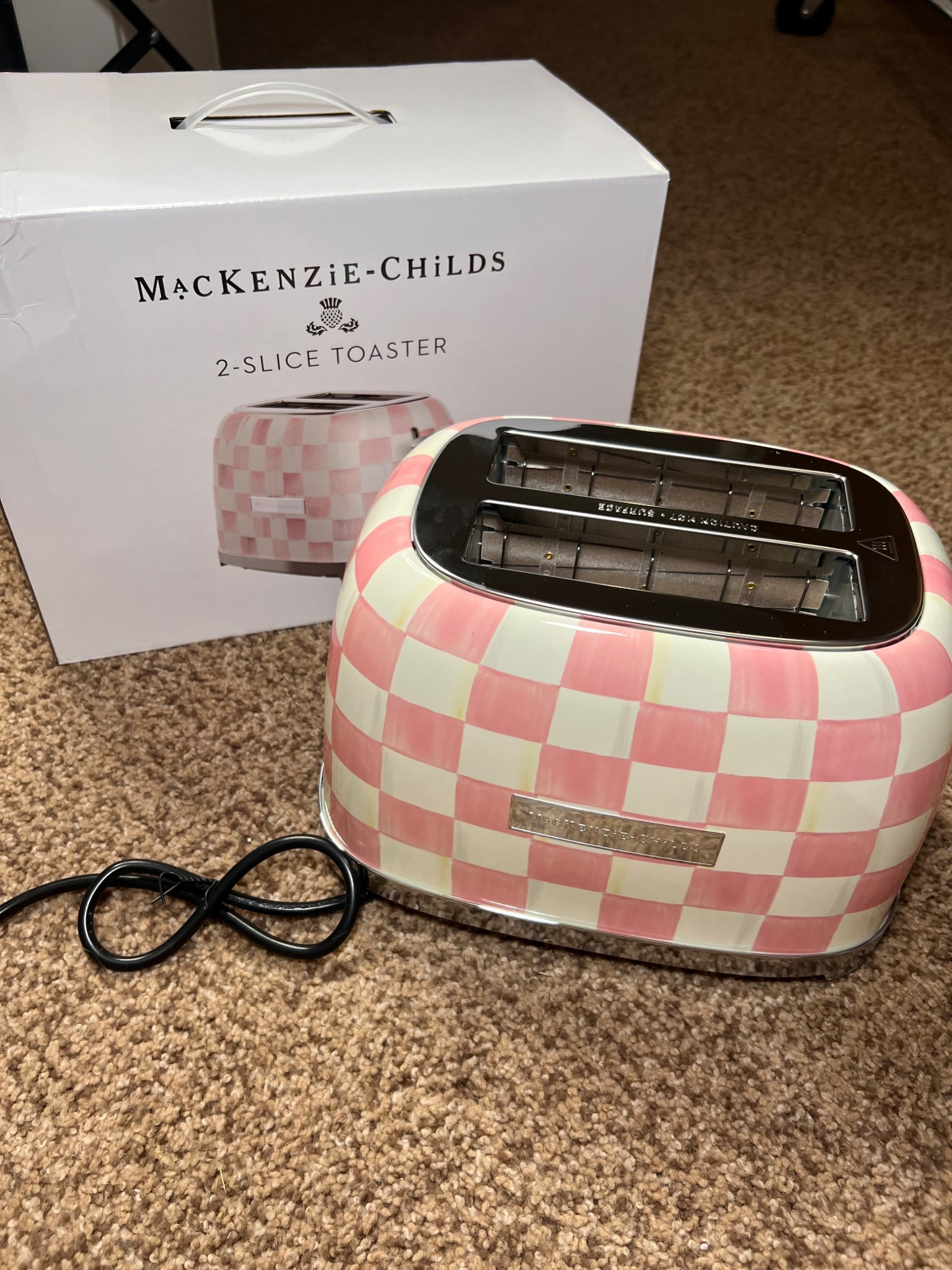 Can’t believe I forgot to show y’all my new toaster!! I think I need this whole kitchen collection now 😂  

#LTKHome #LTKvlog #LTKdayinmylife