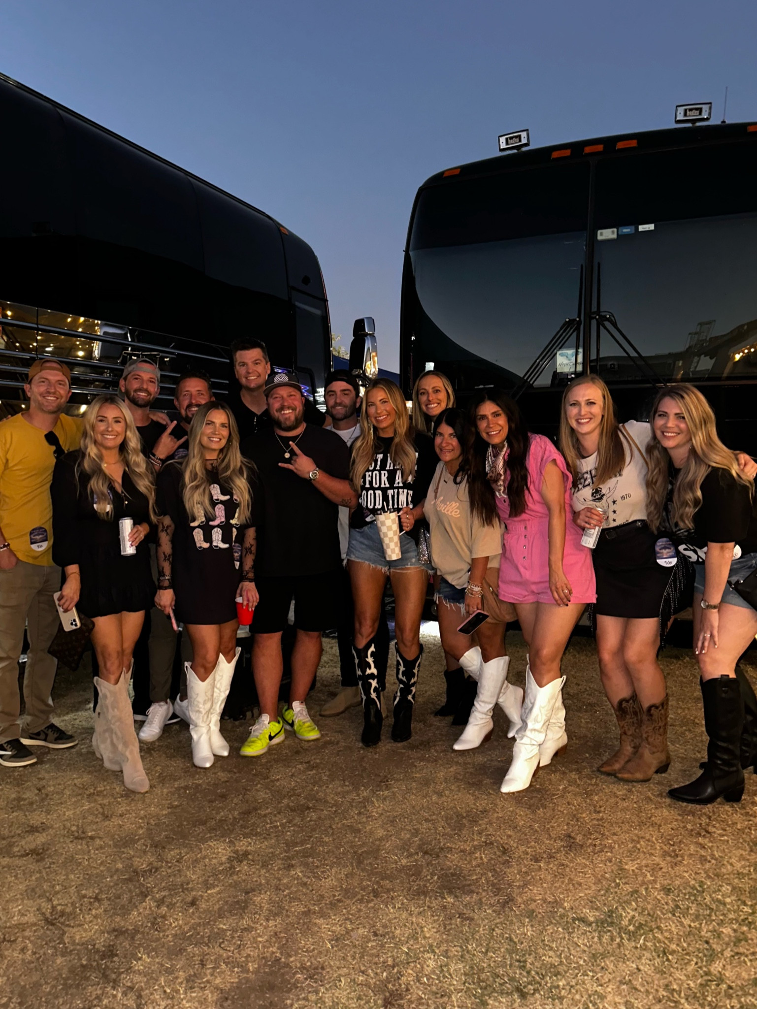 Country concert attire!! Graphic tee, denim shorts, and boots!!

#countryconcert #western #concert #boots #graphictee #jeanshorts

#LTKshoecrush #LTKSeasonal #LTKitbag