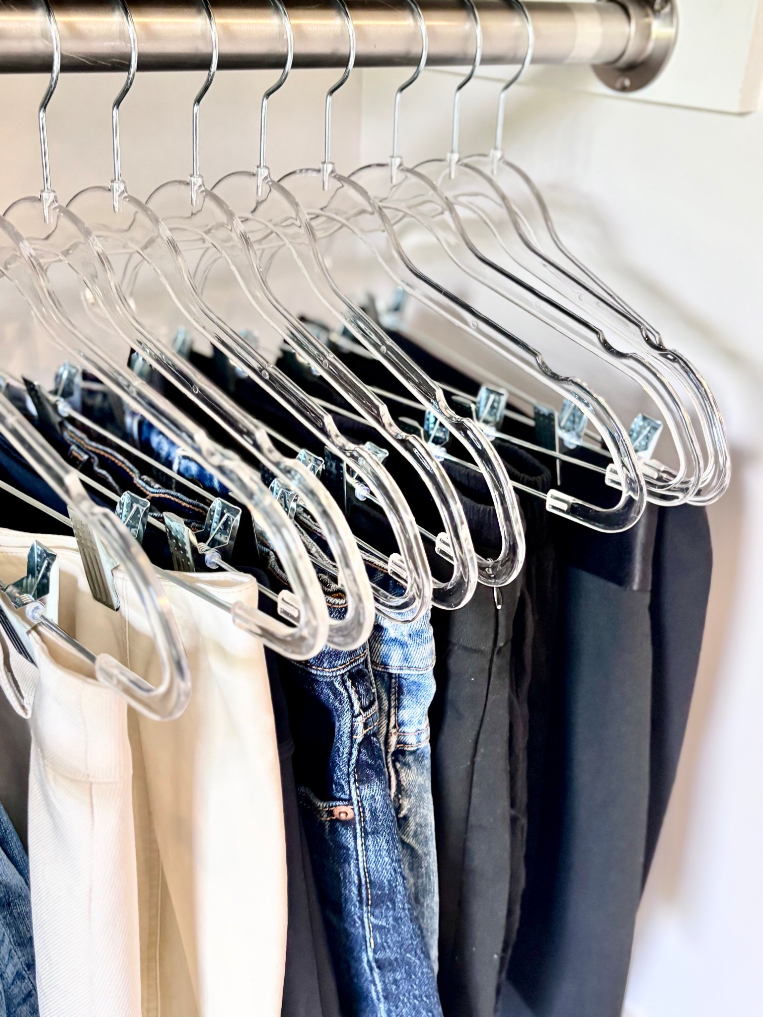 The prettiest acrylic hangers !

#LTKHome #LTKFindsUnder50 #LTKStyleTip