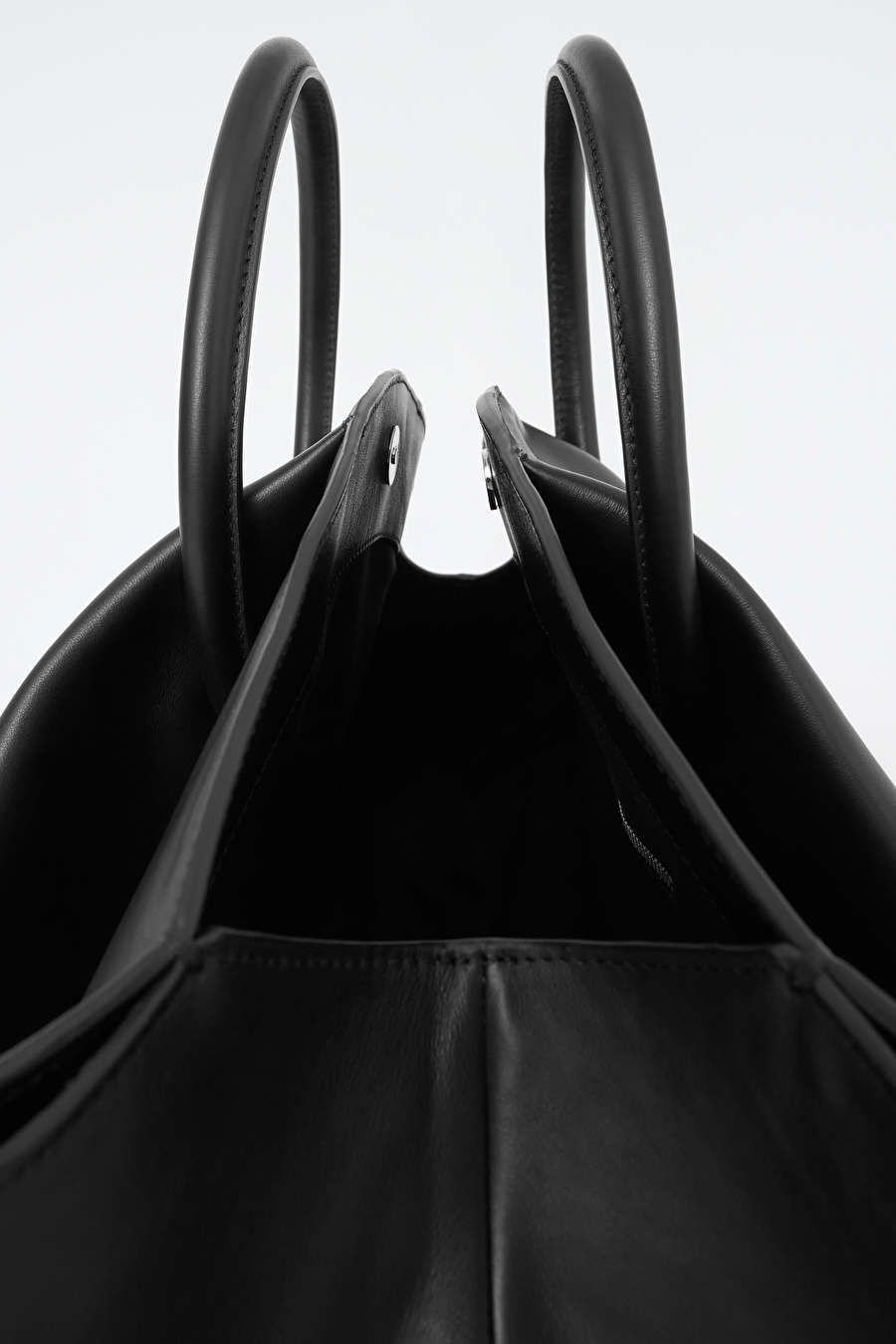 FOLD OVERSIZED TOTE - LEATHER - BLACK - COS | COS UK