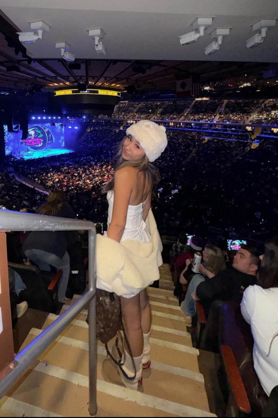 ☃️🩵

#LTKSeasonal #LTKstyletip