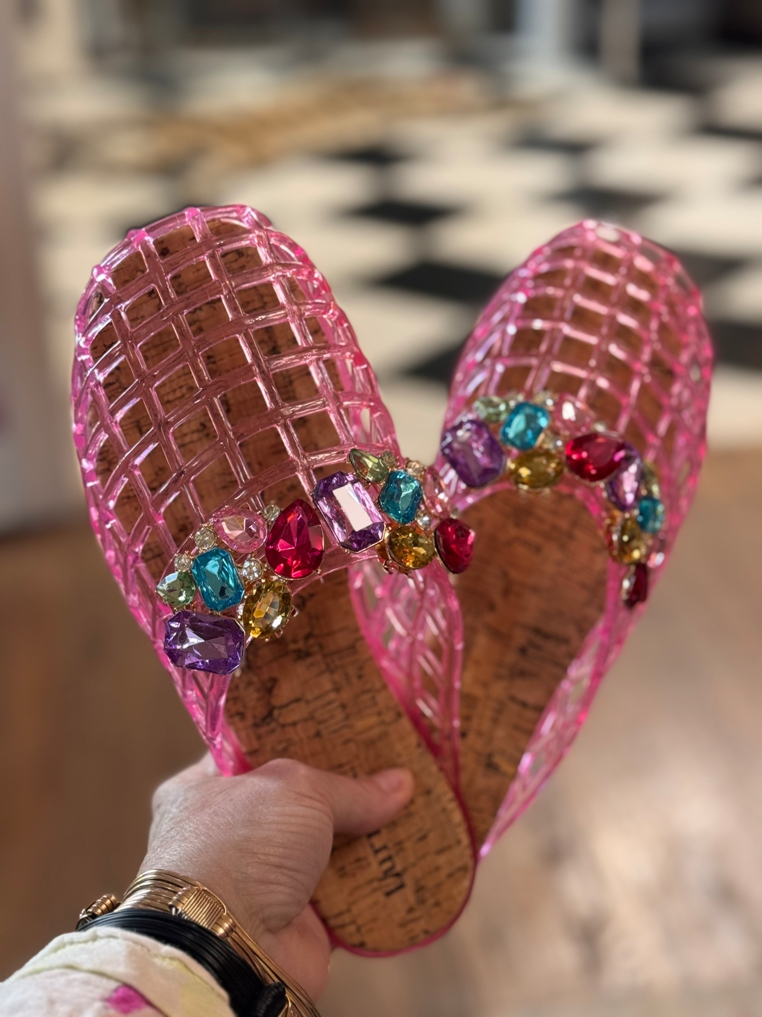 DIY embellished jelly sandals - I added two clips to each sandal. #sandals #diy #summer 