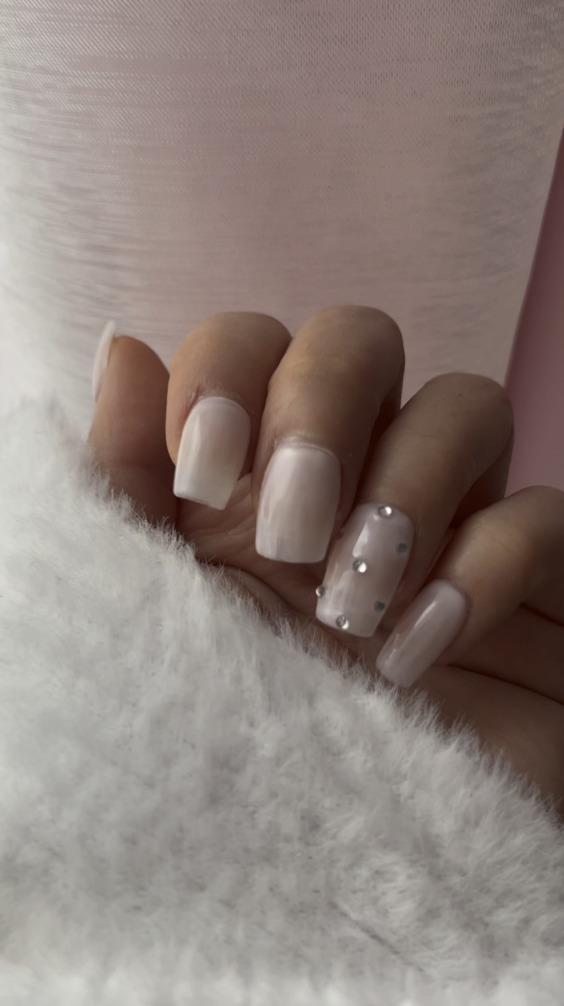 Diy UV Nails at Home | Selbstgemachte Nägel Neonail | Gelnägel | Maniküre Zuhause | UV Lamp 

#LTKbeauty #LTKgiftguide #LTKeurope