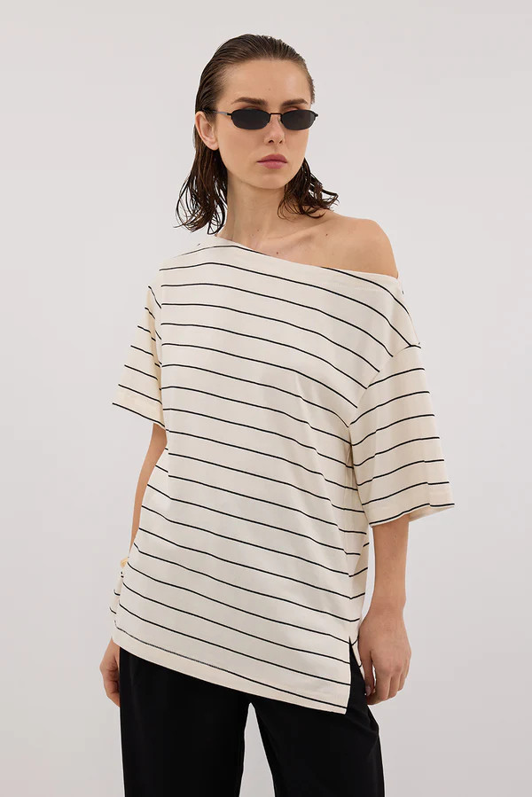 ESME OFF WHITE  STRIPE ASYM TEE | DISSH