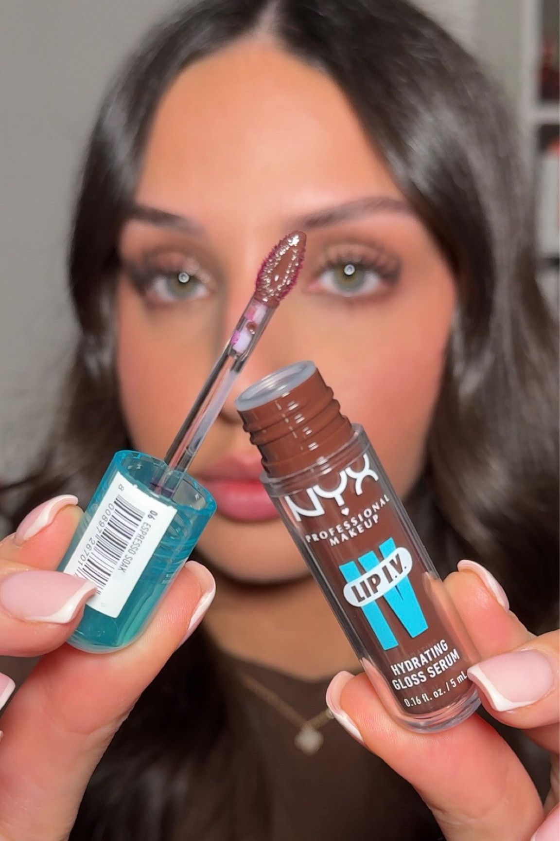 New lip gloss & stain !! 

@nyxcosmetics_uk Lip IV in shade “espresso soak”
RRP £10.95

This is the first shade I’m trying of new lip IV and the colour pay off is incred!! Also it leaves a stain on the lips after the glossy wears off. I took this off straight after 5 mins of applying and the stain is like a my lips but better! Love it. So you can wear full pigment glossy or stained 🎉

Please do not use/repost my content without my permission.

#makeup #makeuptryon #makeupcollection #lipoftheday #lipstain #lipgloss #lipproduct #nyxcosmetics_uk #nyxcosmetics #nyx