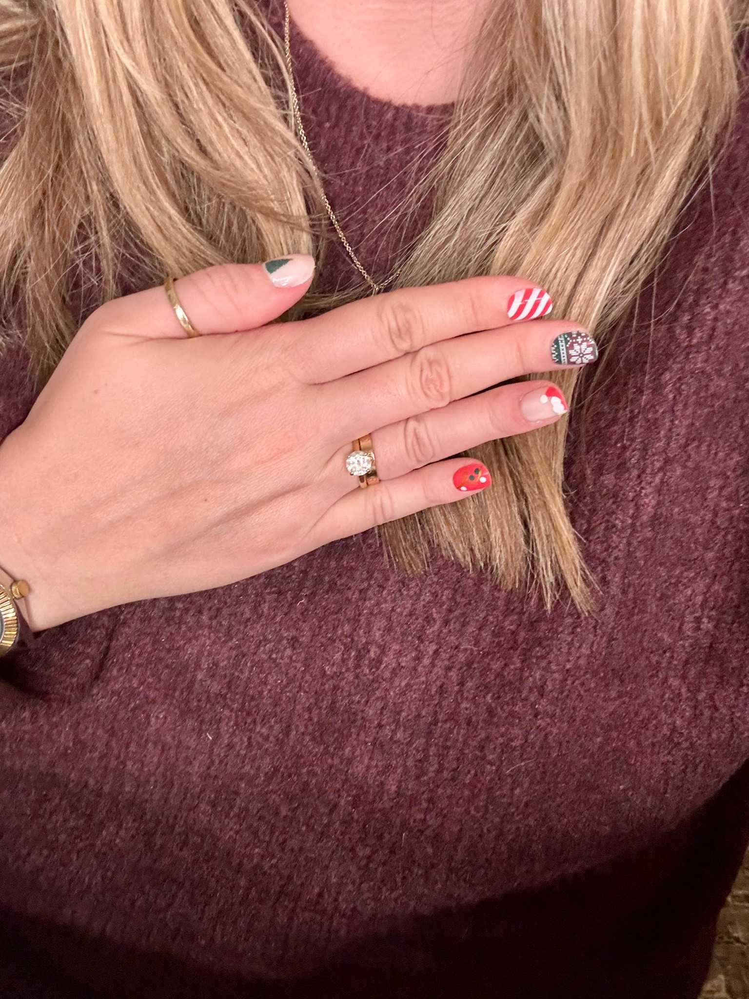 New holiday nails for the week! I love the Olive & June glue on nails, especially their holiday designs this season!

#LTKHoliday #LTKGiftGuide #LTKBeauty