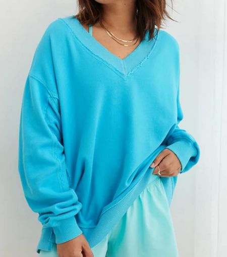 I love this Aerie sweatshirt 🩵 
🔗linking with Amazon leggings 

#LTKsalealert #LTKstyletip #LTKfindsunder50