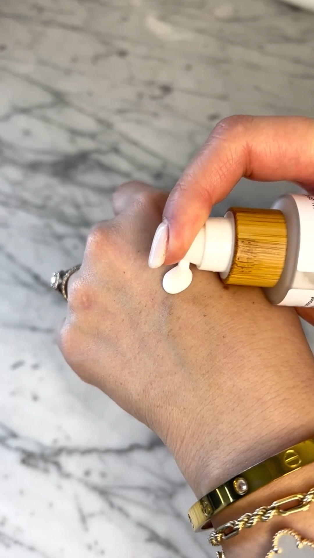 This moisturizer truly surprised me. 

The Super Supple Prebiotic Moisturizer is lightweight but deeply hydrating — it keeps my skin feeling calm, balanced, and so soft without that heavy, greasy layer. 

I’ve been loving the healthy glow it gives, especially on days when my skin feels a little stressed or sensitive.

It layers beautifully under makeup and works as an easy everyday staple in my routine. 

If you’re looking for hydration that supports your skin barrier without overwhelming it, this is such a good one to try.

Comment “shop” for the link 🤍

@pureandcimple.skincare @stackinfluence #pureandcimple #pureandcimplepartner #menopauseskincare