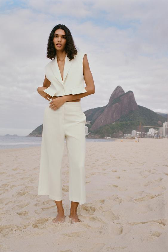 SHORT FLAP VEST | Zara US