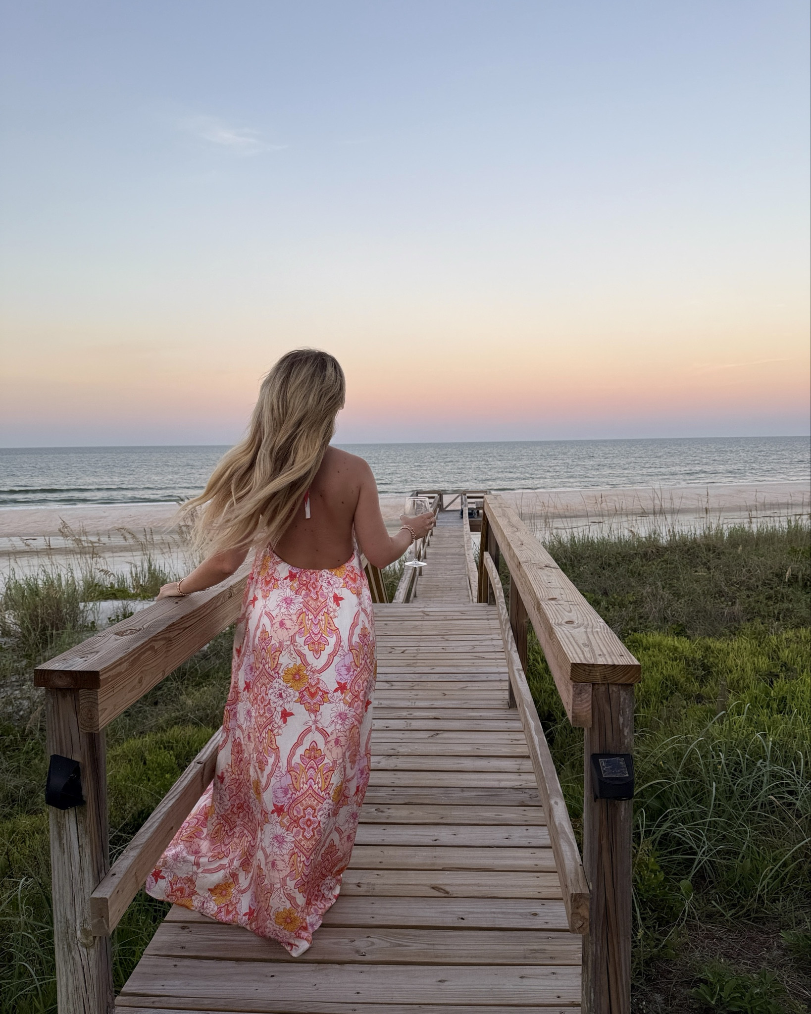 The perfect summer halter neck dress 💐💗🌅