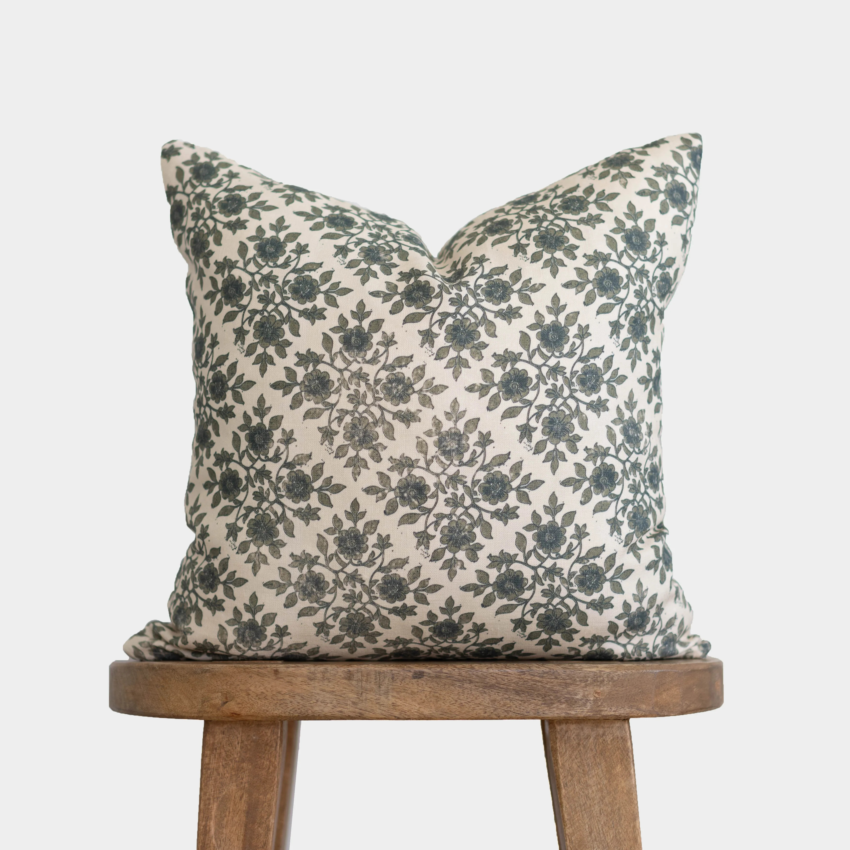 Lottie in Linen - 18"| 22" | Woven Nook