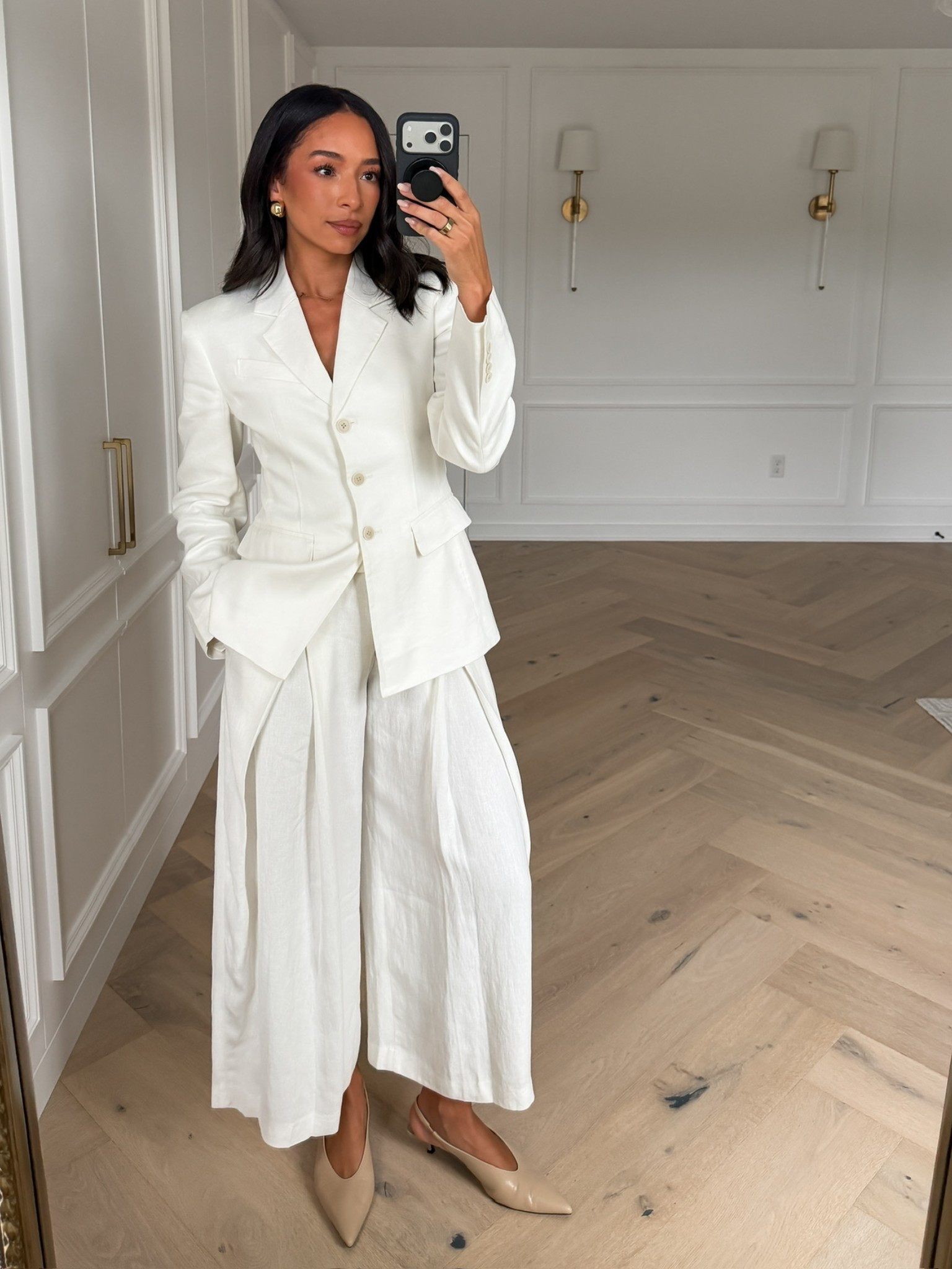 Office outfit! The shape, structure and fit of this whole outfit is perfection! I have this jacket in grey and black too - it’s that good! Wearing size 4 blazer and size 6 trousers @aritzia #aritziapartner

workwear, work outfit, office outfit, summer outfit, summer workwear, work conference outfit, chic office outfit

#LTKWorkwear #LTKSeasonal