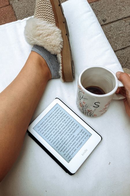 Morning reading views! #morningcoffee #outdoorfurniture #slippers #fallshoes #kindle

#LTKSeasonal #LTKhome #LTKshoecrush
