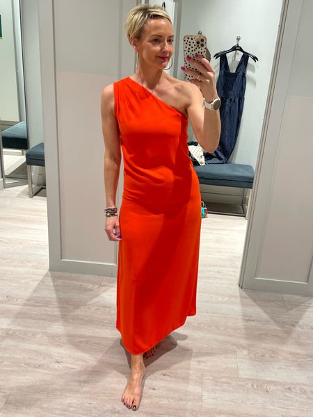 Great for an evening, holiday or occasion! I’m wearing an 8 but would size up to a 10! Big knickers needed! Love this one shoulder number! 

#LTKpartywear #LTKstyletip #LTKsummer
