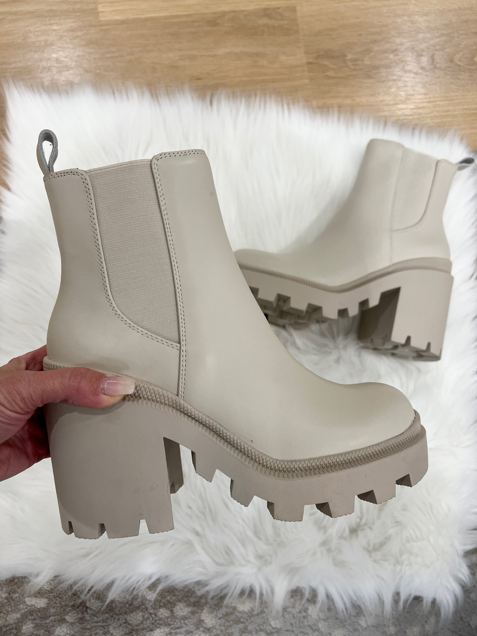 Steve Madden tan chunky booties 

#LTKshoecrush