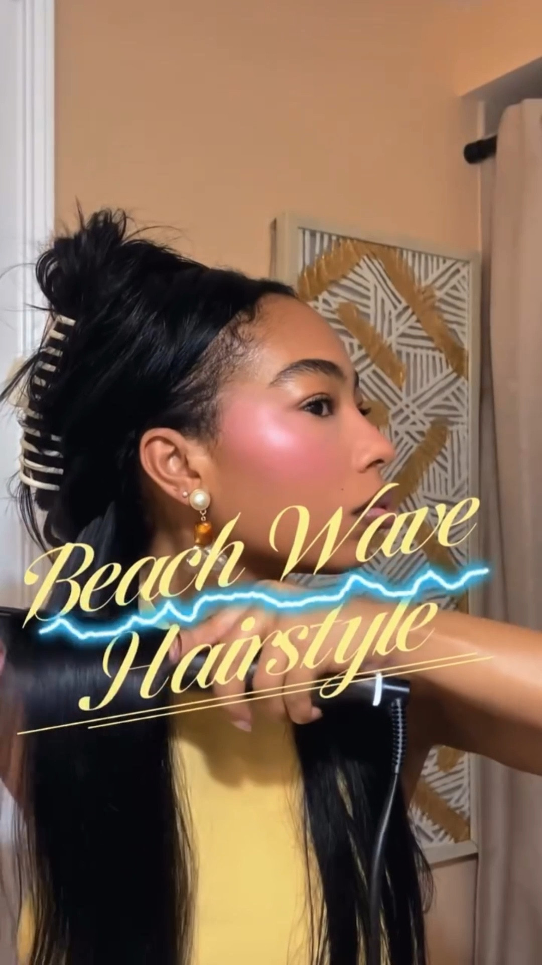 Easiest way to spice up straight hair with cute beach waves using a flat iron .

Hair @vivaceusa_official 

Lengths 16,2 -18 ,20

#styledwithvivace #springhairstyle #beachwaveshair #hairturorial #hairtrend