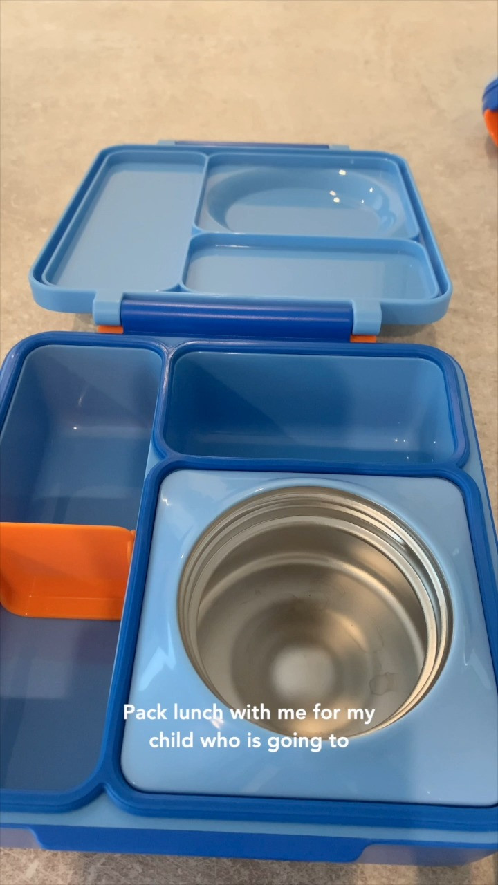 It’s the day after Gideon’s first day without me at his German kindergarten, and I’m just so proud of the effort he’s putting in, especially since this transition isn’t the easiest. 🥹⁠
⁠
Once again, he didn’t eat everything in his lunch box, but that’s okay. I know with time he’ll feel more comfortable eating at school and find his little routine. For now, I’m focusing on packing things I know he enjoys while keeping everything easy to manage.⁠
⁠
Here’s what went in today’s lunch:⁠
* Yogurt with smashed blueberries (yes, I had a little mom anxiety moment and made sure they were not choking hazards) + homemade granola⁠
* Freeze-dried strawberry & coconut snack with fruit + veggie Cheerios⁠
* A boiled egg sprinkled with Tajín⁠
⁠
Packed in our @omielifeinc OmieBox 💛⁠
⁠
If you’ve been through this stage, what helped your little one start eating more confidently at school? I’d love to hear your tips!⁠
⁠
#GermanKindergarten #PackLunchWithMe #ToddlerLunchIdeas #OmiBox #KindergartenGermany #MomLifeAbroad #ExpatFamily #ToddlerMeals #ParentingTransitions #LifeAbroad #LunchBoxInspo #FeedingToddlers #BentoLunch #WhatToddlersEat #WorkingMomAbroad #FamilyLifeAbroad 

 