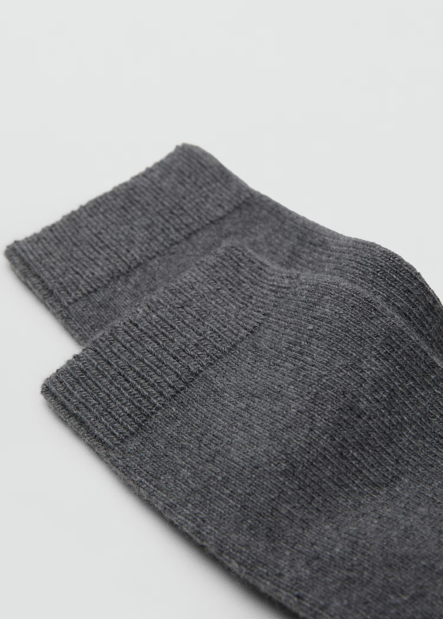 Wool and cashmere blend socks | MANGO (UK)