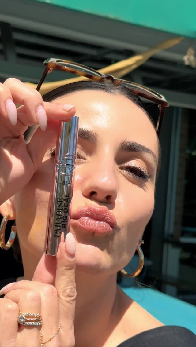 #GiftedByLOrealParis
Before brunch with my girls, I got a sweet surprise! 😘

L’Oréal Paris Paradise BIG DEAL Mascara!
This is the only mascara I needed for my no-makeup makeup look. Buildable, bold, and zero clumps—just effortless lashes that pop.

@lorealparis #BigDealMascara #NaturalGlam #BeautyFinds #BrunchGlow #LashGoals #CleanBeautyLook #BeautyRoutine #EffortlessGlam