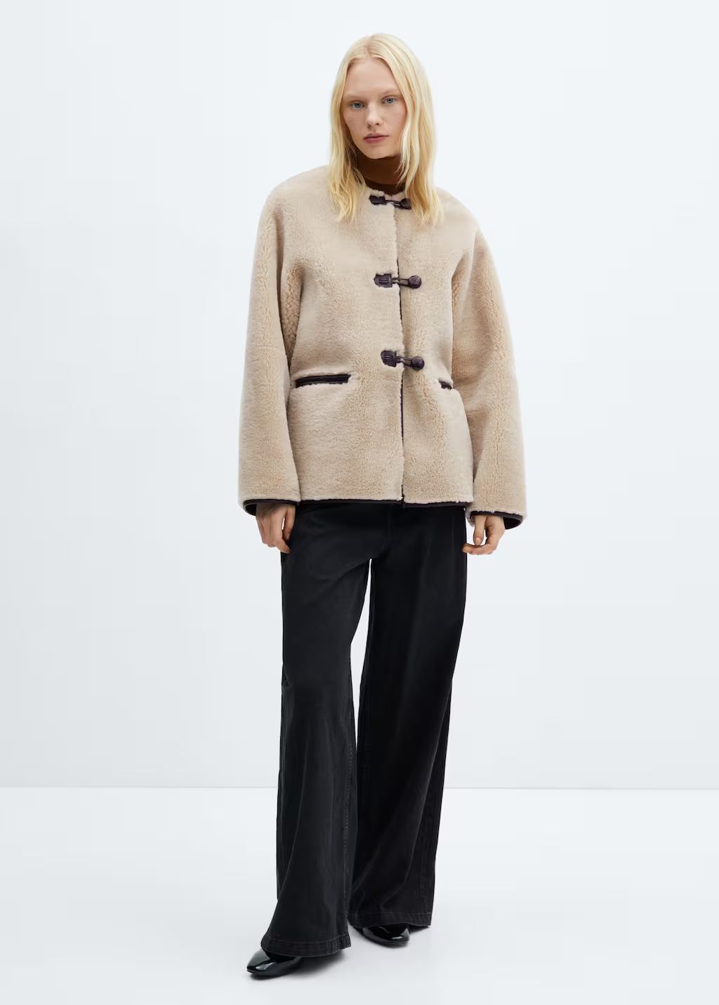 Fur-effect coat with appliqués | MANGO (UK)