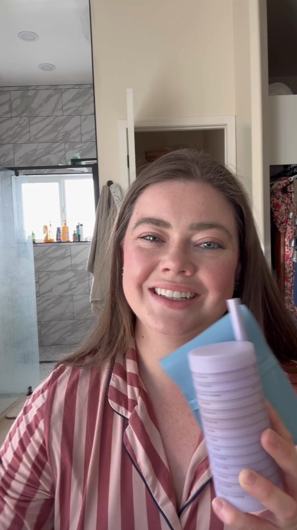 5 minute makeup as a stay at home mom of two kiddos 

#LTKHoliday #LTKBeauty #LTKGiftGuide