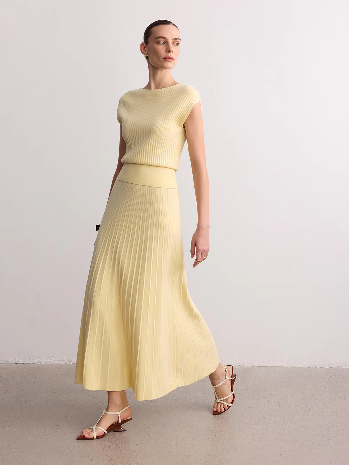 Ribbed Knit Maxi Skirt | Commense