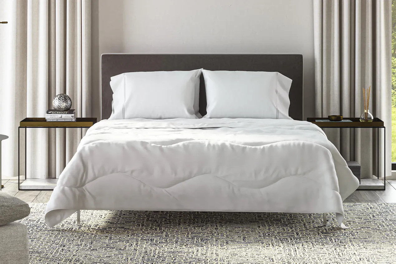Lightweight Down Alternative Comforter | Saatva Mattress